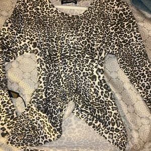 Leopard print long sleeve, size small, color gray/white